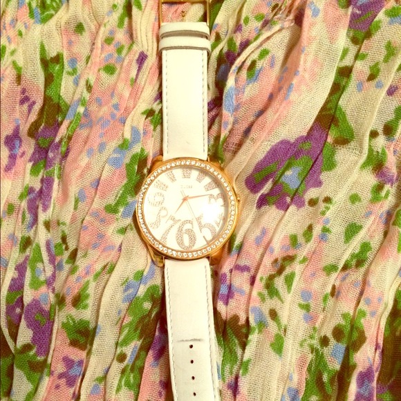 Guess Women's Oversized Watch bundle