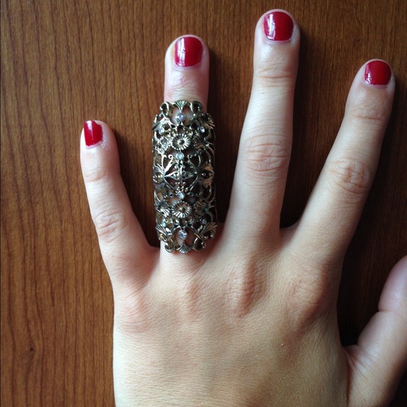 RINGS - Picture 3 of 4