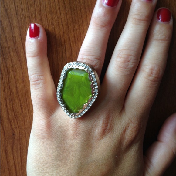 RINGS - Picture 4 of 4