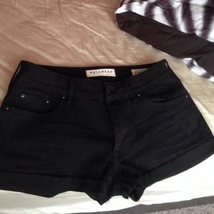 Black bullhead shorts