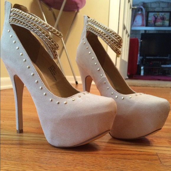 Super cute, 4-6 inch nude heels :)
