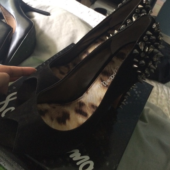 Sam Edelman pumps