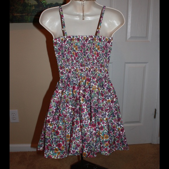 🎀Floral Bustier Dress🎀 - Picture 4 of 4