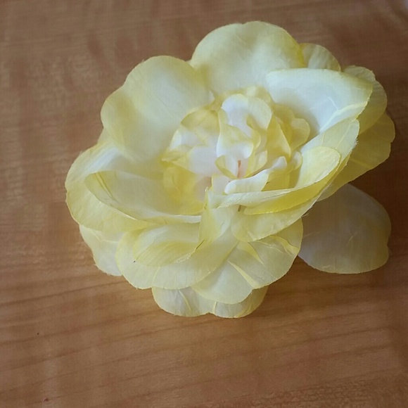 Yellow flower hair clip
