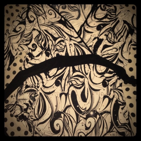 Black and white dress top