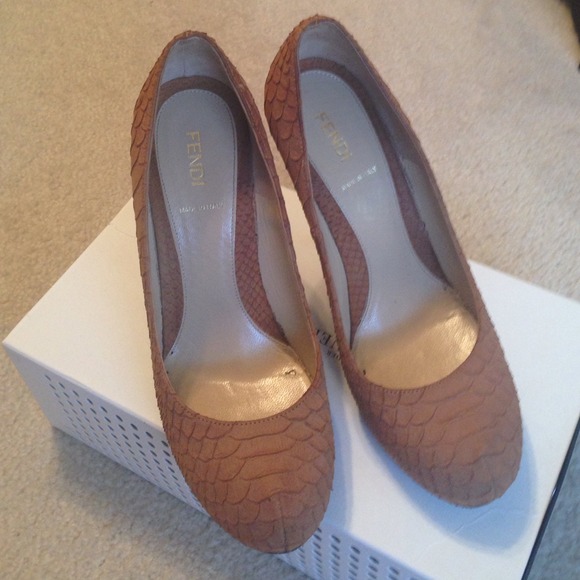 Fendi Pumps - Picture 2 of 3