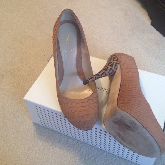 Fendi Pumps - Picture 3 of 3