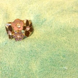 Beautiful detailed ring.