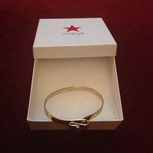 🎉☀️⤵️Goldtone Bracelet