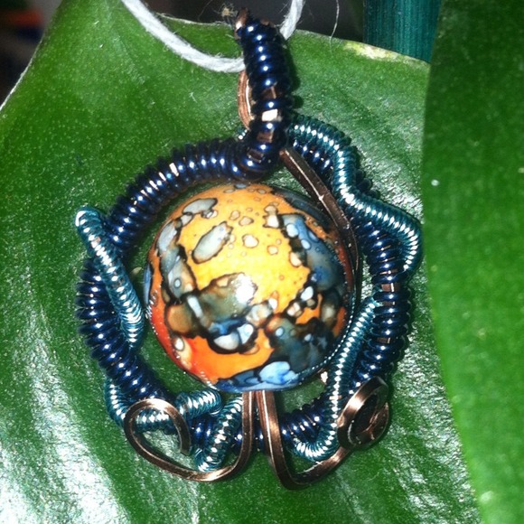 Bead pendant