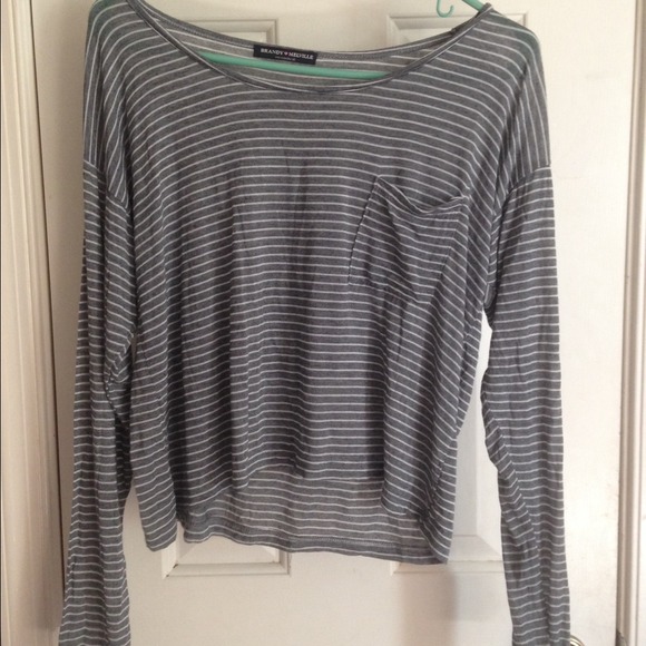 Brandy Melville Zoe top