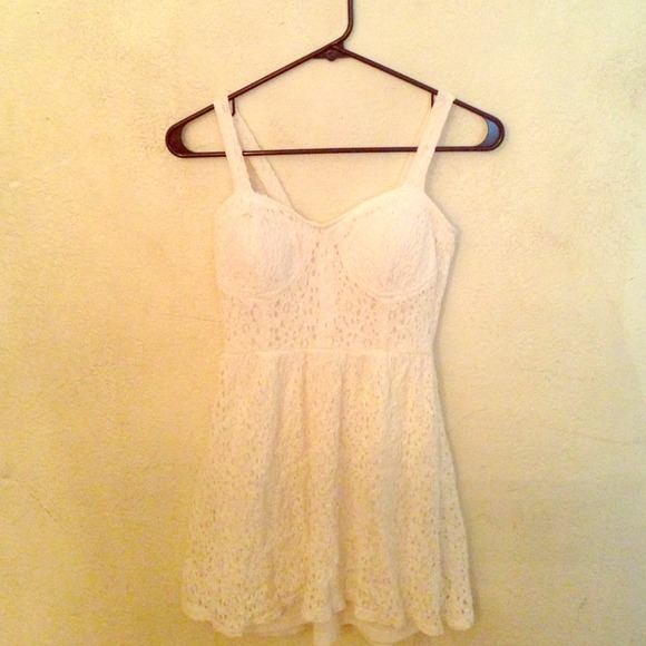 🚫SOLD🚫White Charlotte Russe Dress