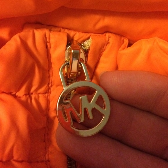 Authentic MK down feather jacket - Picture 2 of 4