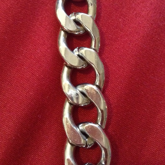 silver chain - Picture 2 of 3