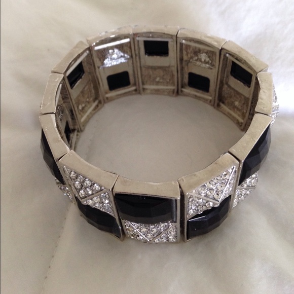NWOT rhinestone bracelet - HP - Picture 2 of 2