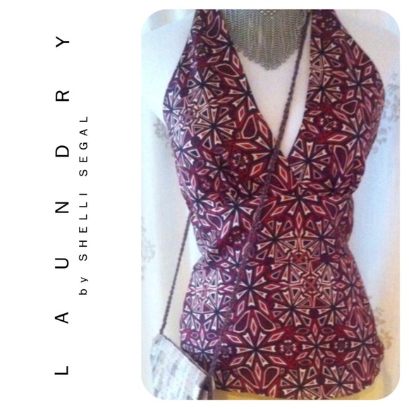 ✨HP✨Burgundy Geometric Halter