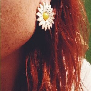 Daisy earrings