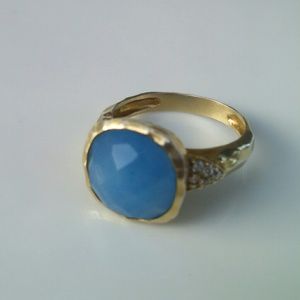 Gold Ring w cushion faceted chalcedony diamond acc