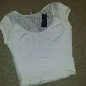 🔴SOLD🔴All White BeBe crop top