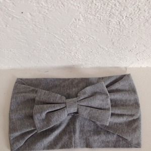 Gray bow headband