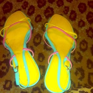 Fioni rainbow short heels