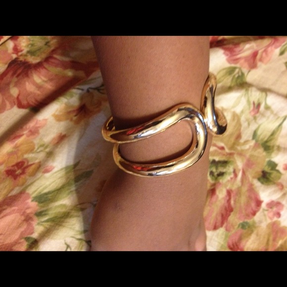 Open Clasp Bracelet! - Picture 4 of 4