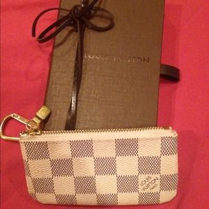 @r_berrr Authentic lv