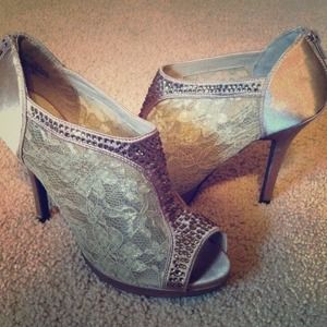 Champagne satin/lace/studded heels. Beautiful!