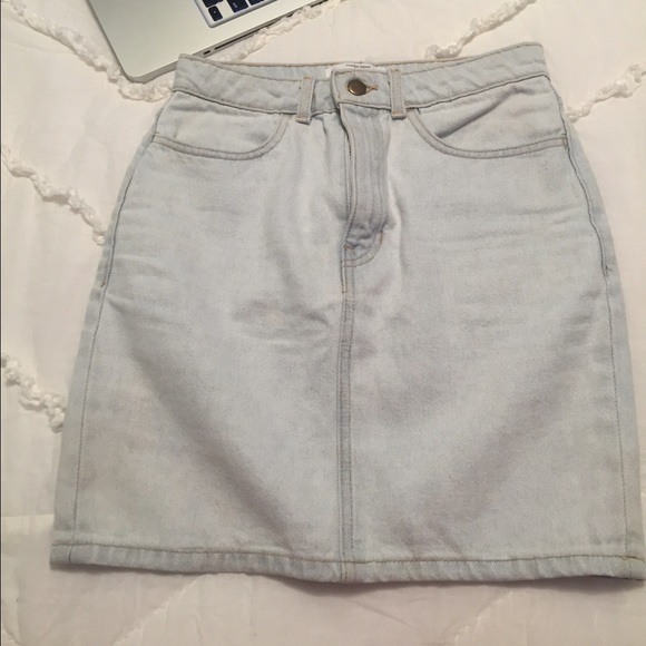 American apparel high waist denim skirt. Size S - Picture 3 of 4