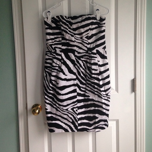 BUNDLED - Express strapless dress