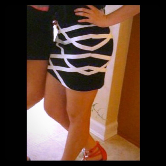 Body Con skirt - Picture 1 of 2