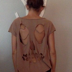 Skull Print/Cutout T-shirt