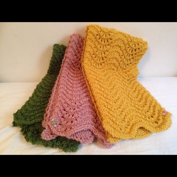 Hand Knit Scarf - Picture 1 of 3