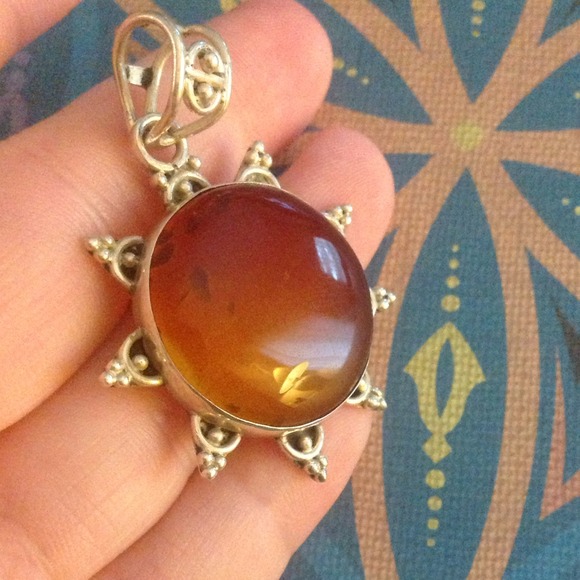 Sterling Carnelian Flower Pendant 925 - Picture 3 of 4