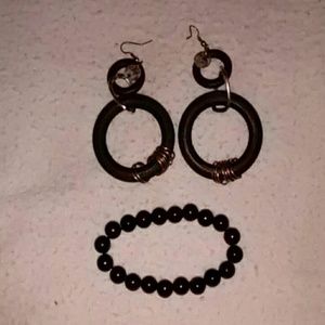 Earrings and braclet