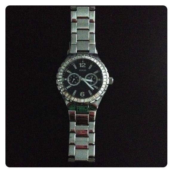 Silver men's Guess watch ⌛️💎
