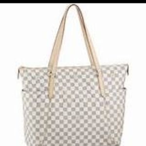 LOOKING FOR AUTHENTIC TOTALLY MM OR GM.