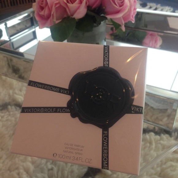 🚫SOLD🚫 Viktor & Rolf Flowerbomb Eau de Perfume