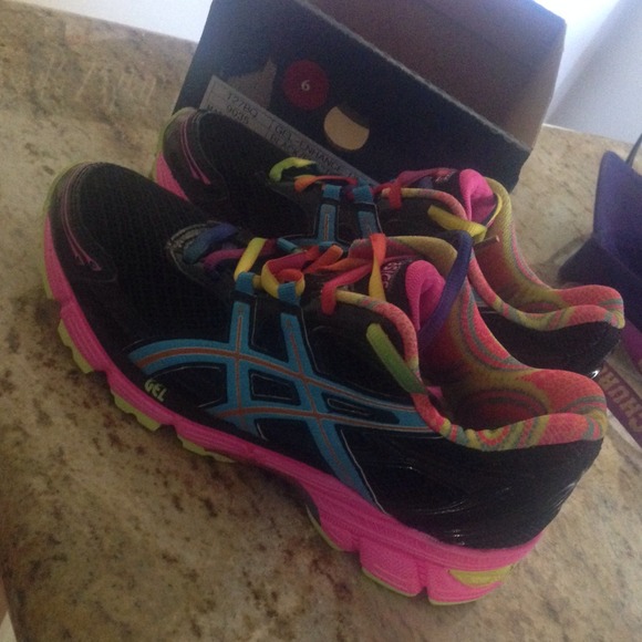 NEW! ASICS gel enhance ultra neon shoes Sz 6 NO TD