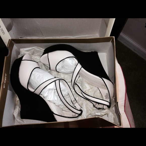 📦📦📦BUNDLED📦📦📦🎉💕Host Pick 9/13/14🎉💕 - Picture 2 of 3