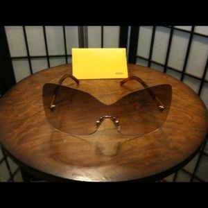 FENDI Sun Runway Shades