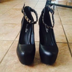 Heels Size 9