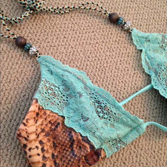 *SOLD!* Beach Bunny Snake Bikini Wild Honey 🔥 - Picture 4 of 4