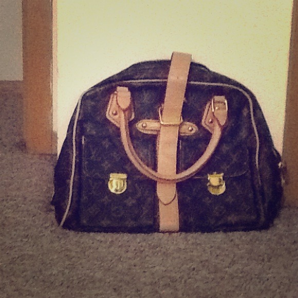 Imitation Louis Vuitton bag