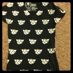 Kitty meow meow 🐱