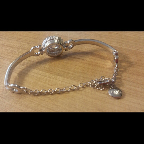 Hearts & Arrows 3.5 Carat Swiss CZ Bracelet - Picture 4 of 4