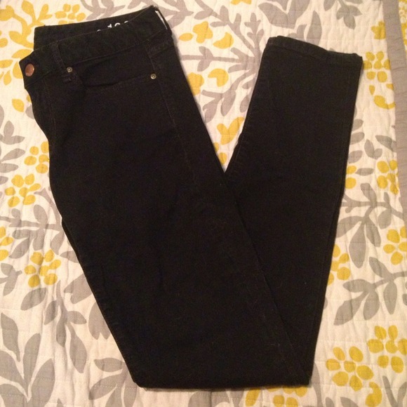 Gap black skinny jeans