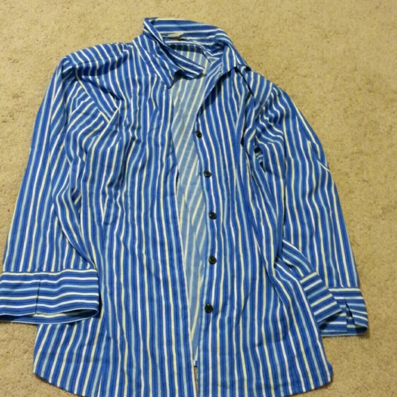 Cute button up shirt