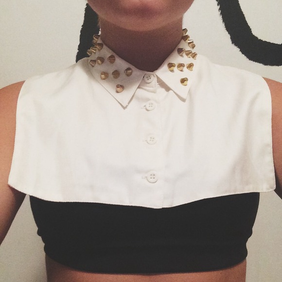 Gold Spike Collar