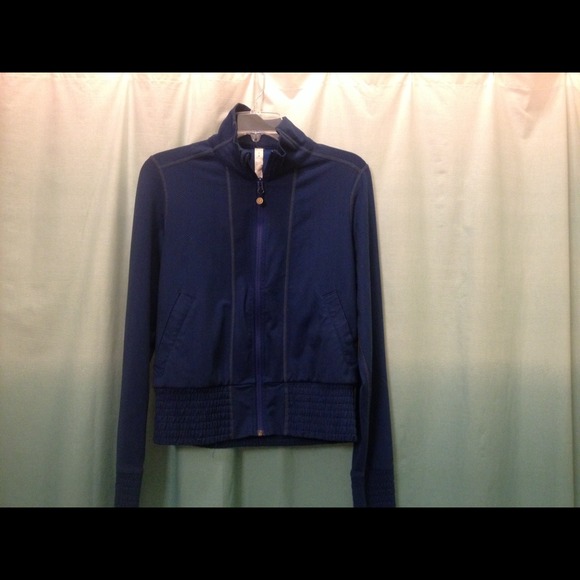 Lululemon track jacket 🍋